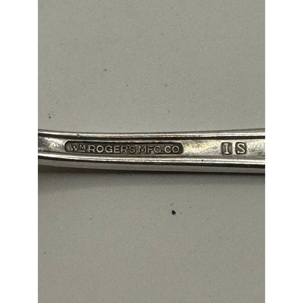 Set of 16 Wm. Rogers Silverplate Commemorative Spoons –‎ U.S. History Series